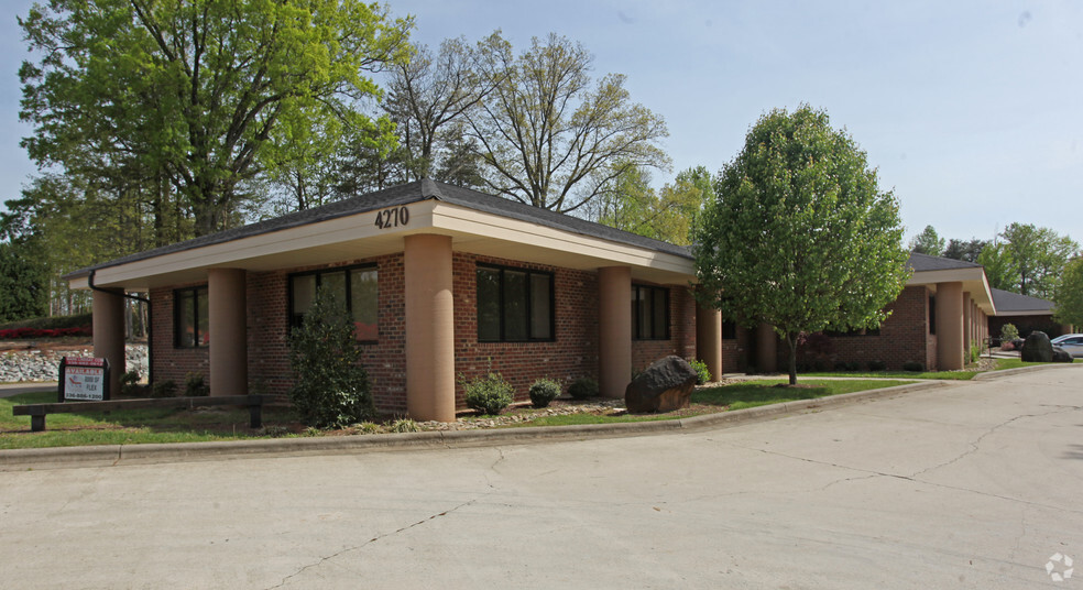 4270 Piedmont Pky, Greensboro, NC for lease - Building Photo - Image 1 of 23