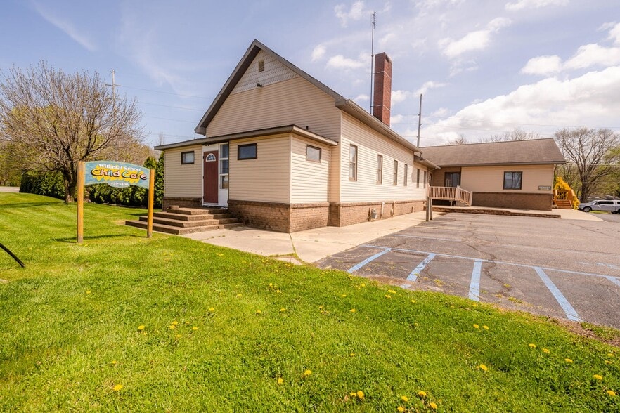 3419 Hollywood Rd, Saint Joseph, MI for sale - Building Photo - Image 3 of 66