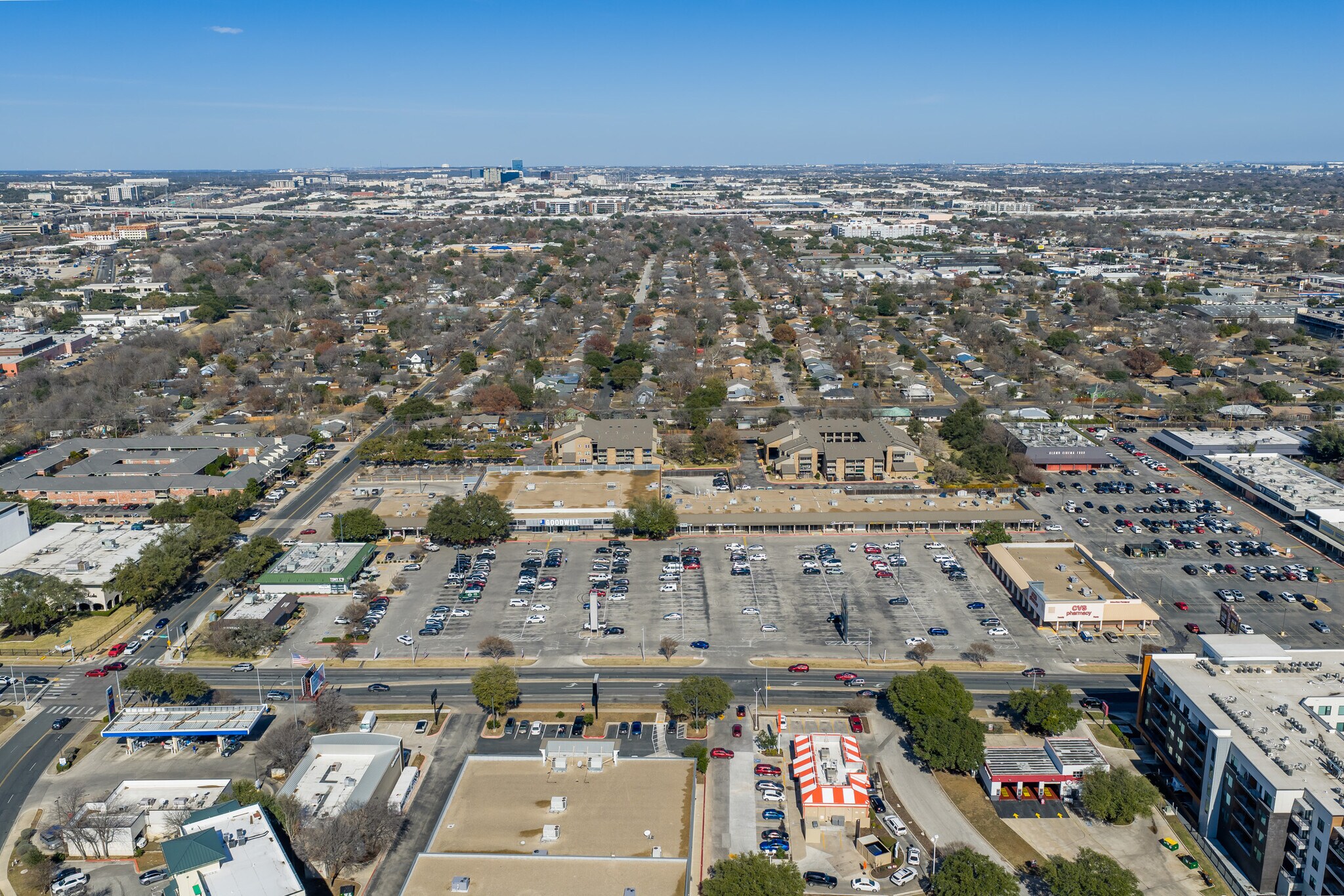 2900 Anderson Ln W, Austin, TX à louer Photo principale- Image 1 de 4
