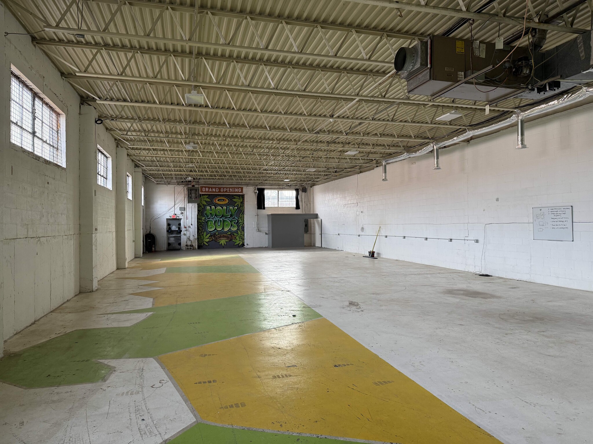 165 Marine St, Farmingdale, NY à louer Photo intérieure- Image 1 de 3