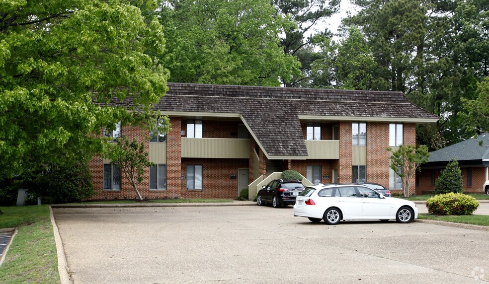 1080 Laskin Rd, Virginia Beach, VA à louer - Photo du bâtiment - Image 3 de 6