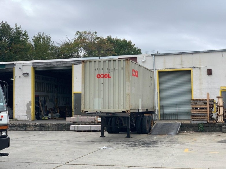 114-01 14th Ave, College Point, NY for lease - Building Photo - Image 1 of 2