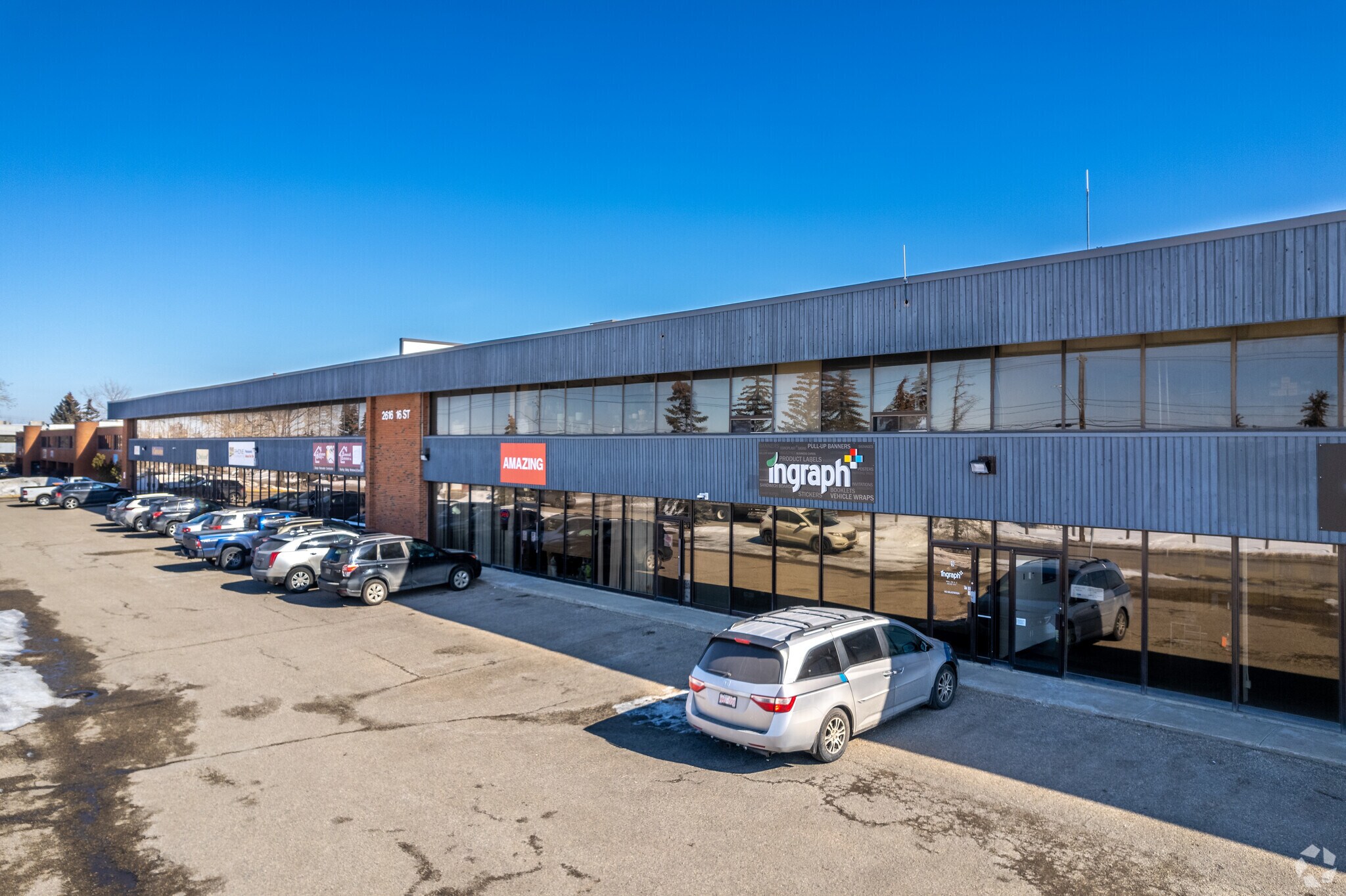 2616 16th St NE, Calgary, AB à vendre Photo du bâtiment- Image 1 de 1