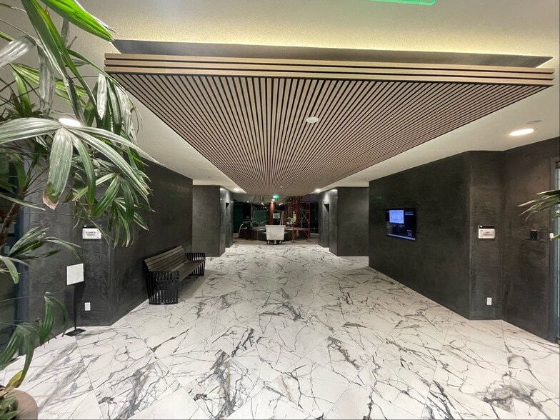 8989 Rio San Diego Dr, San Diego, CA for lease - Interior Photo - Image 2 of 3