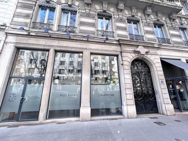 74 Avenue Maréchal De Saxe, Lyon à louer - Photo du bâtiment - Image 2 de 18
