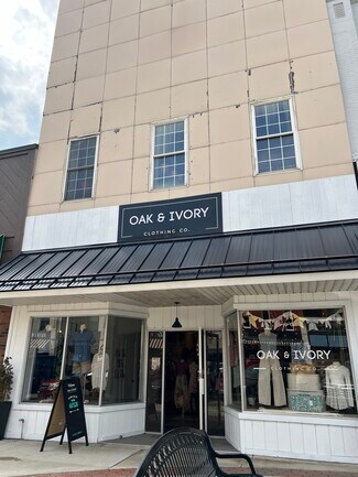 Plus de détails pour 113 N Washington St, Owosso, MI - Commerce de détail à vendre