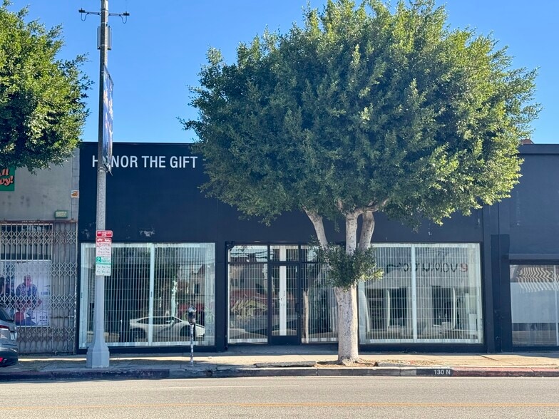 130 N La Brea Ave, Los Angeles, CA for lease - Building Photo - Image 1 of 10