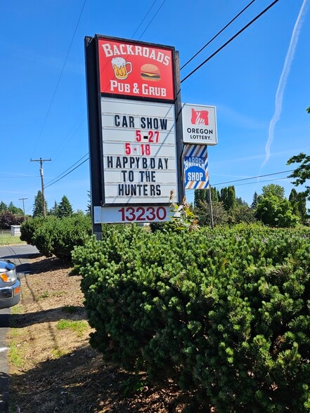 13230 SE Orient Dr, Boring, OR à vendre - Photo du bâtiment - Image 2 de 4