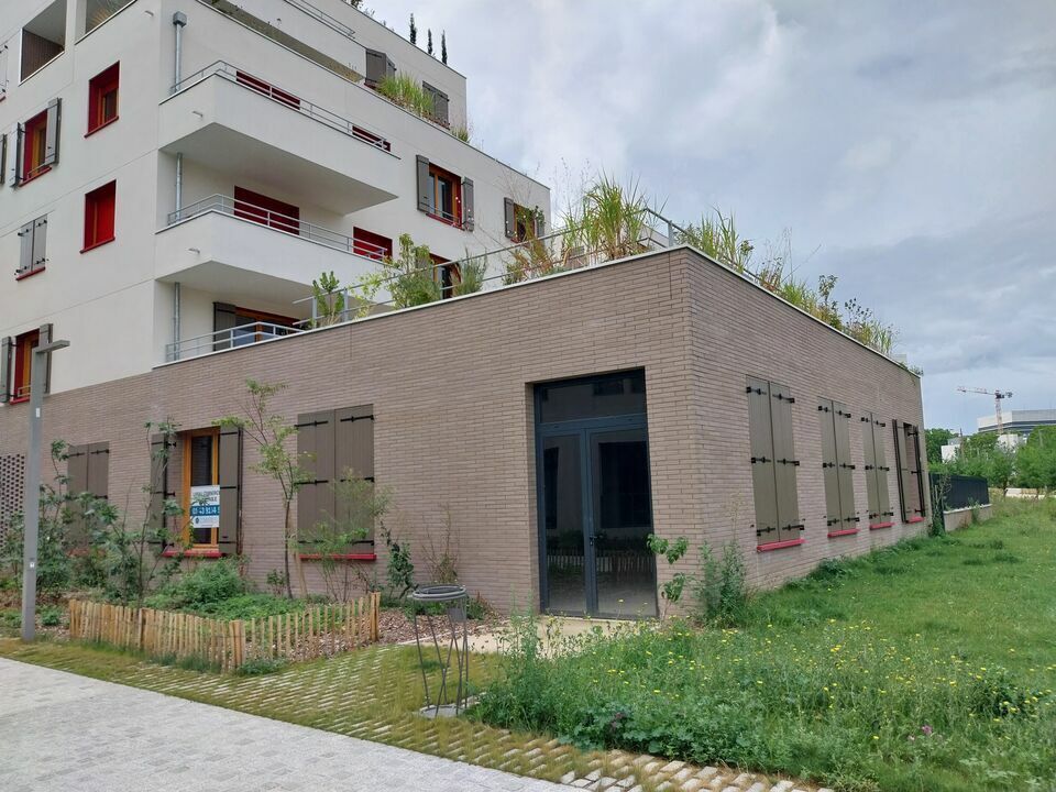 Office in Nanterre for sale Building Photo- Image 1 of 3