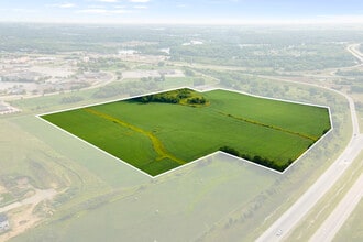 La Porte Road / Hess Road, Waterloo, IA - AÉRIEN  Vue de la carte - Image1