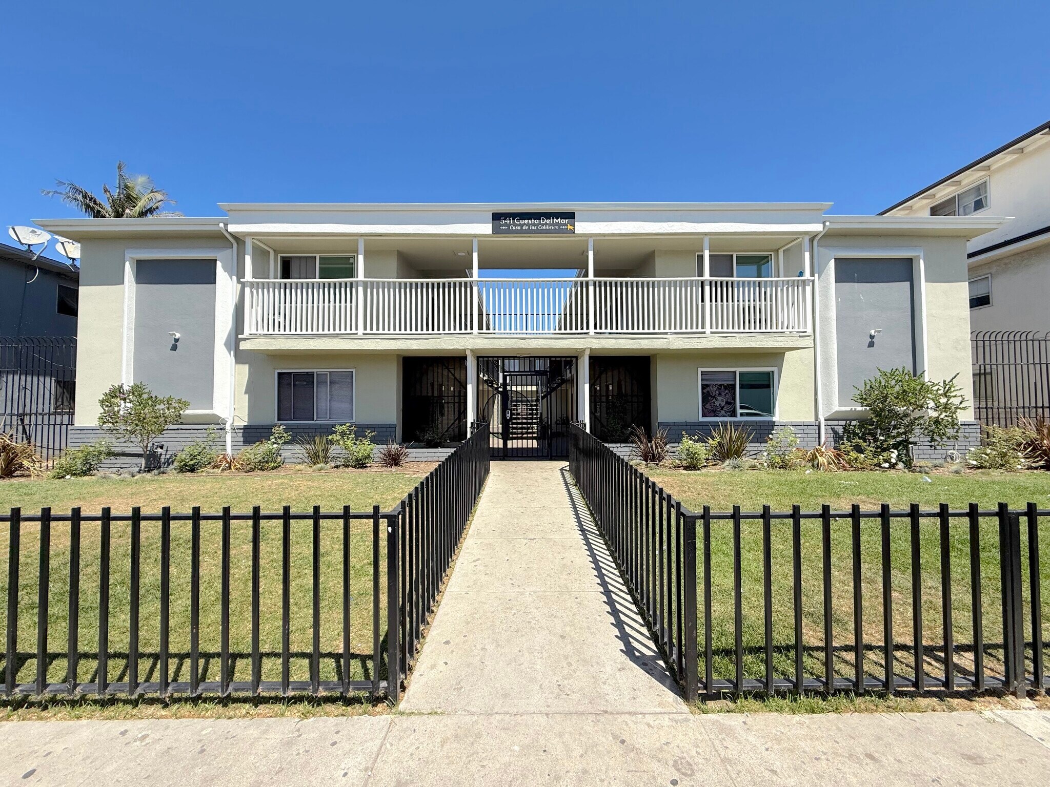 541 Cuesta Del Mar Dr, Oxnard, CA à vendre Photo du bâtiment- Image 1 de 1