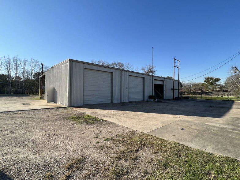 5401 Spencer Hwy, Pasadena, TX à vendre - Photo du bâtiment - Image 1 de 1