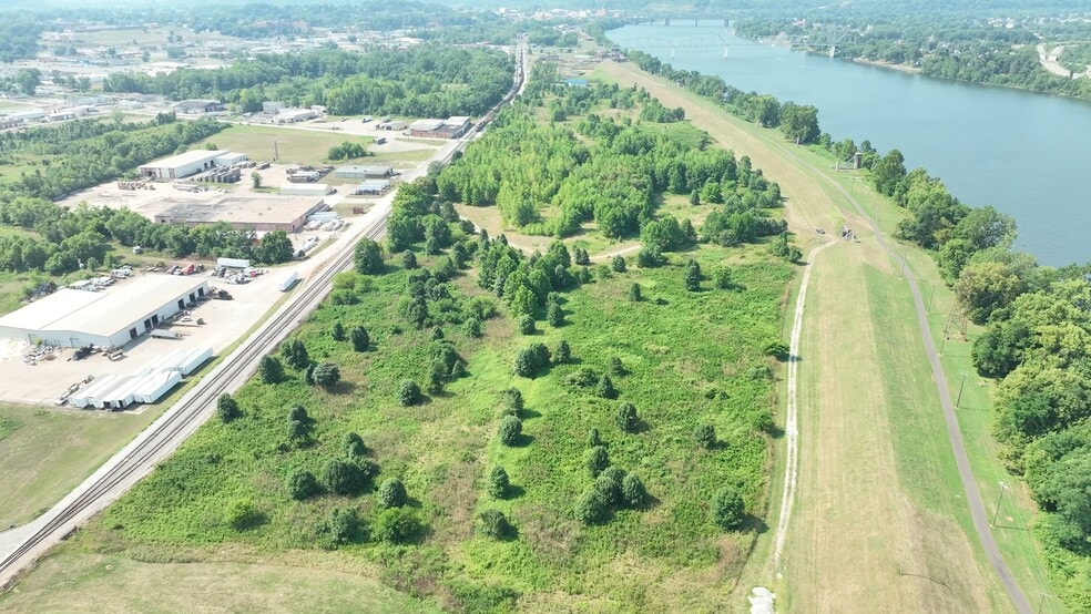 20 29th St, Parkersburg, WV à vendre - Vidéo sur l’inscription commerciale - Image 2 de 5