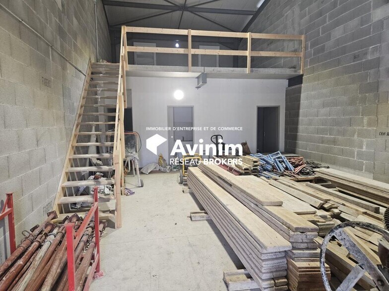 Industrial in Ceyzériat for sale - Interior Photo - Image 2 of 5