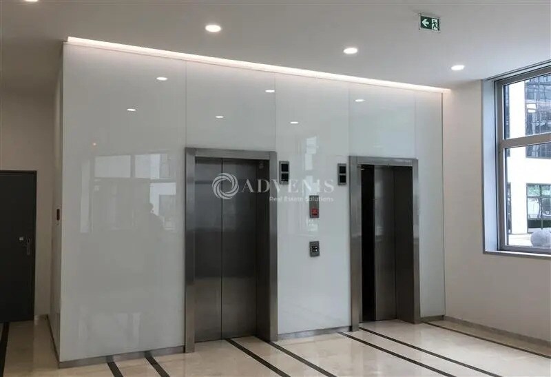 Office in Noisy-le-Grand for lease - Lobby - Image 3 of 6