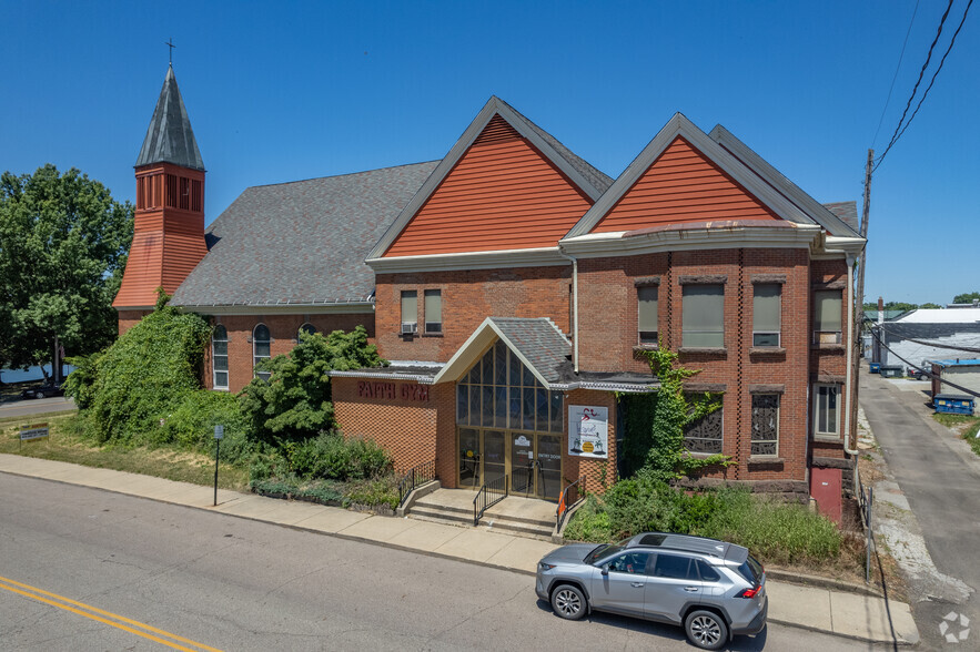 185 3rd St NW, Barberton, OH à vendre - Photo principale - Image 1 de 1