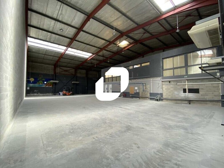 8 Rue D'Ingril, Sète for lease - Interior Photo - Image 2 of 8
