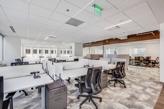 4040 N Fairfax Dr, Arlington, VA for lease Interior Photo- Image 2 of 8