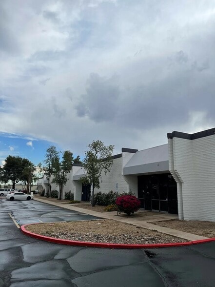 2202-2218 E Magnolia St, Phoenix, AZ for lease - Building Photo - Image 3 of 5