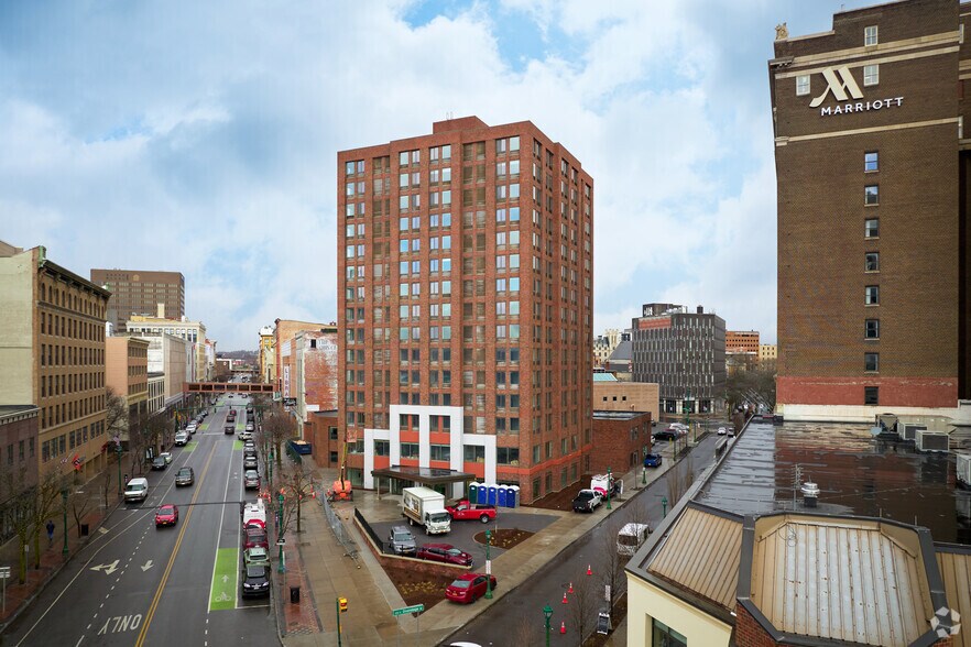 111 E Onondaga St, Syracuse, NY à louer - Aérien - Image 3 de 4