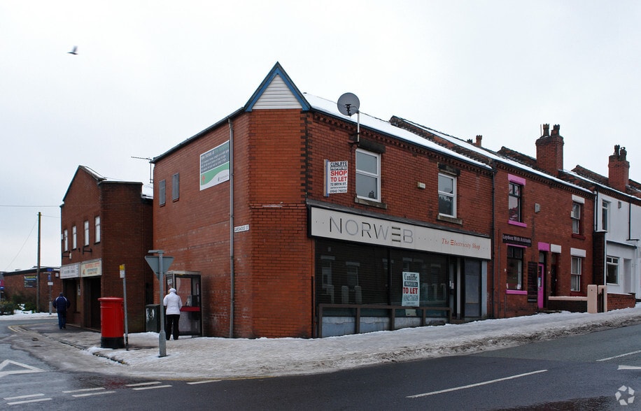 60-62 Bryn St, Wigan for lease - Building Photo - Image 2 of 3