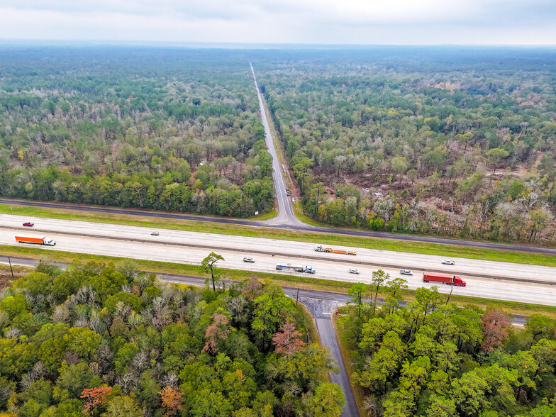 I H 10 E, Vidor, TX for lease - Primary Photo - Image 1 of 5