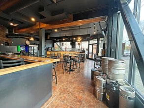 7319 N John Ave, Portland, OR for lease Interior Photo- Image 2 of 7