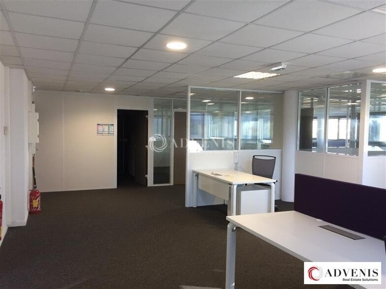 8 impasse rudolf diesel, Mérignac for lease - Interior Photo - Image 2 of 8