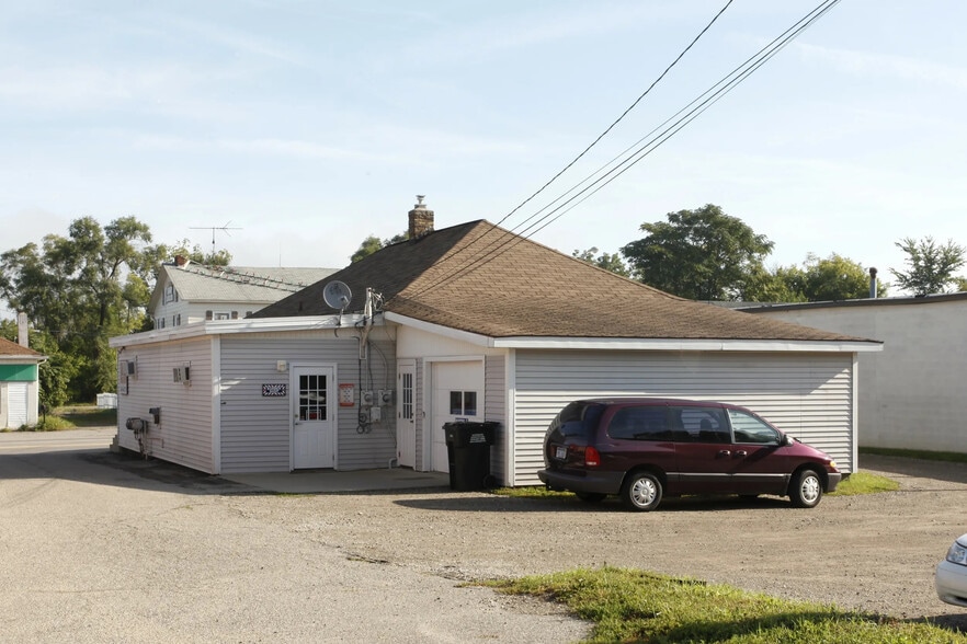 56875 Grand River Ave, New Hudson, MI for sale - Building Photo - Image 2 of 2