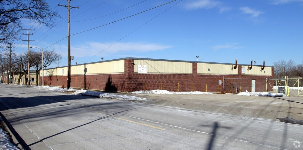 2300 W Cornell St, Milwaukee, WI à vendre - Photo du bâtiment - Image 3 de 8