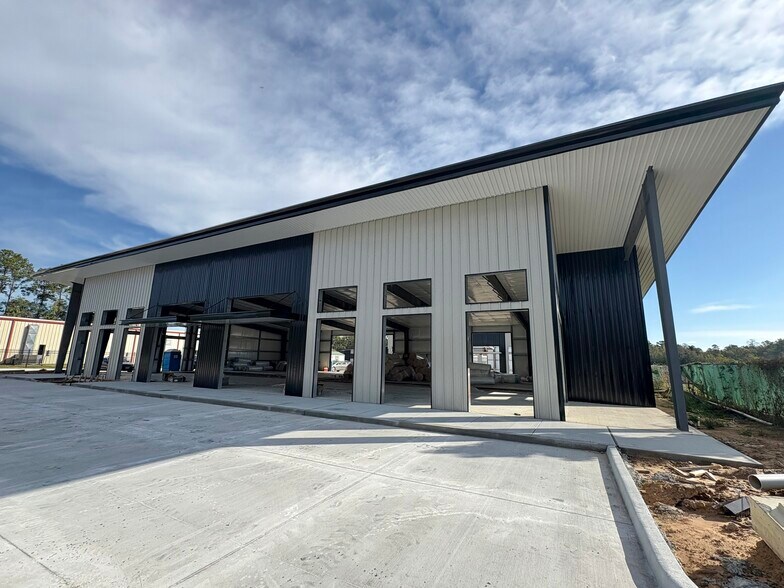 25366 Richards Rd, Spring, TX à louer - Photo du bâtiment - Image 3 de 11