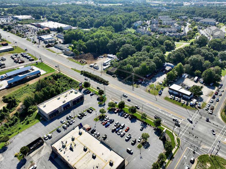 1455 W Wade Hampton Blvd, Greer, SC for sale - Building Photo - Image 3 of 3