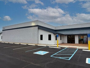 8716-8768 E 33rd St, Indianapolis, IN for lease Interior Photo- Image 1 of 7