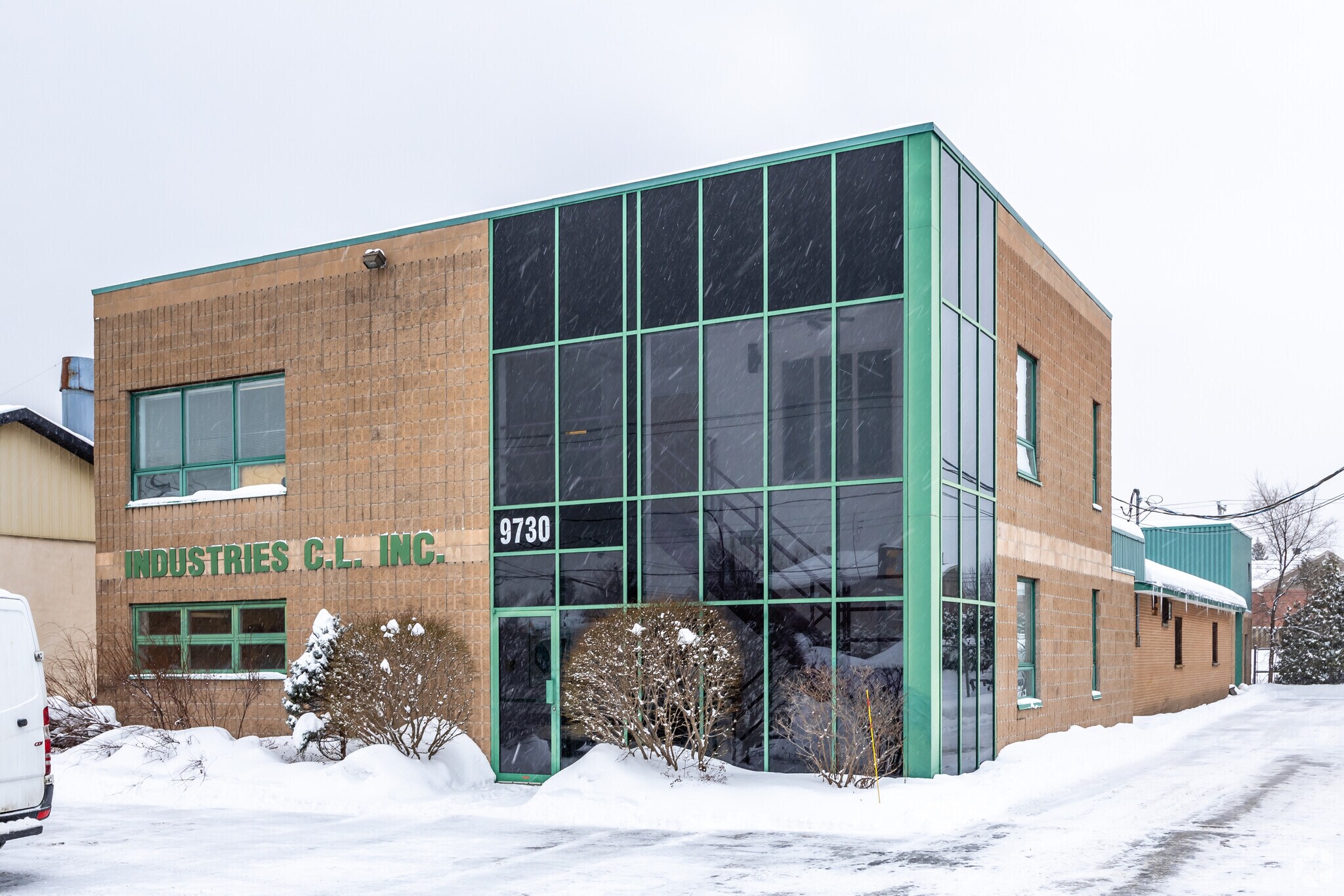 9730 Boul Gouin O, Montréal, QC for sale Primary Photo- Image 1 of 1