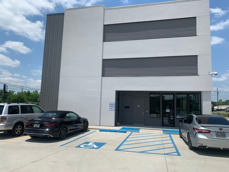13430 Leah St, Gonzales, LA for lease - Building Photo - Image 2 of 22