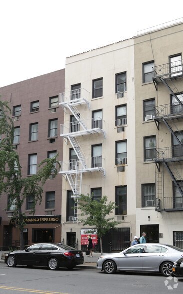 321 E 14th St, New York, NY for lease - Primary Photo - Image 1 of 3