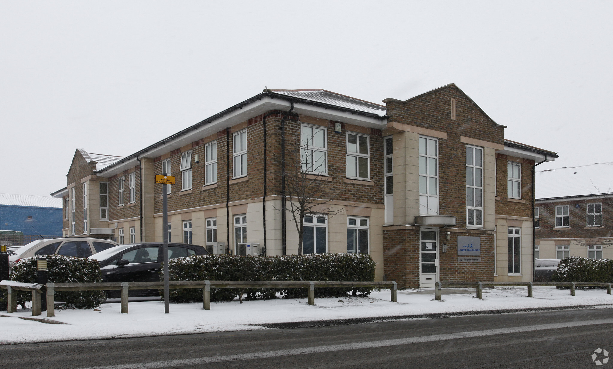 6 Boundary Way, Hemel Hempstead for sale Primary Photo- Image 1 of 1