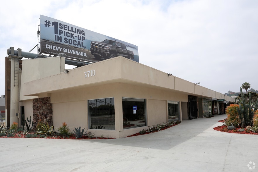 3710 W Martin Luther King Jr Blvd, Los Angeles, CA à louer - Photo du bâtiment - Image 3 de 5