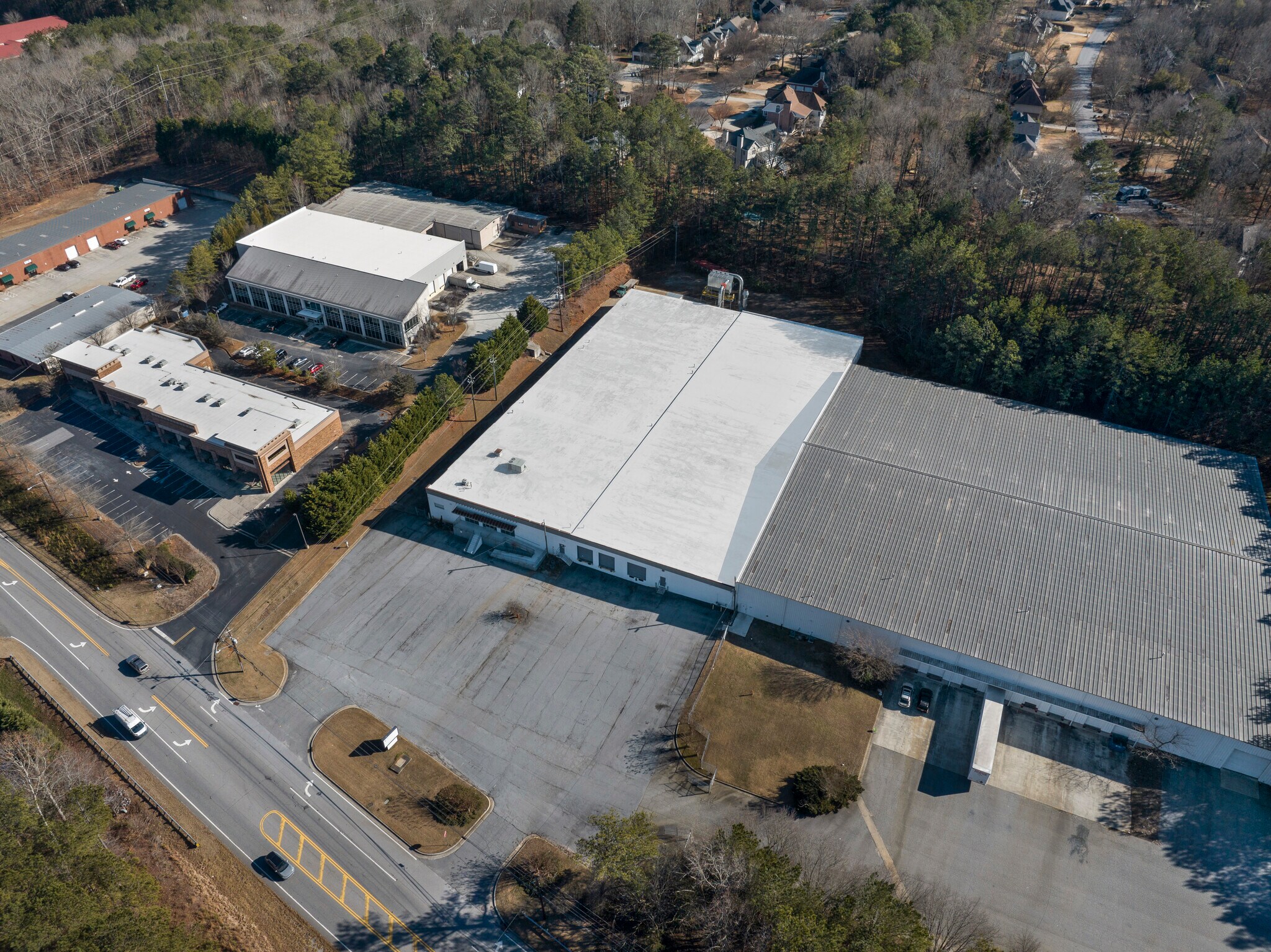 1900 Buford Hwy, Duluth, GA à louer Photo principale- Image 1 de 35