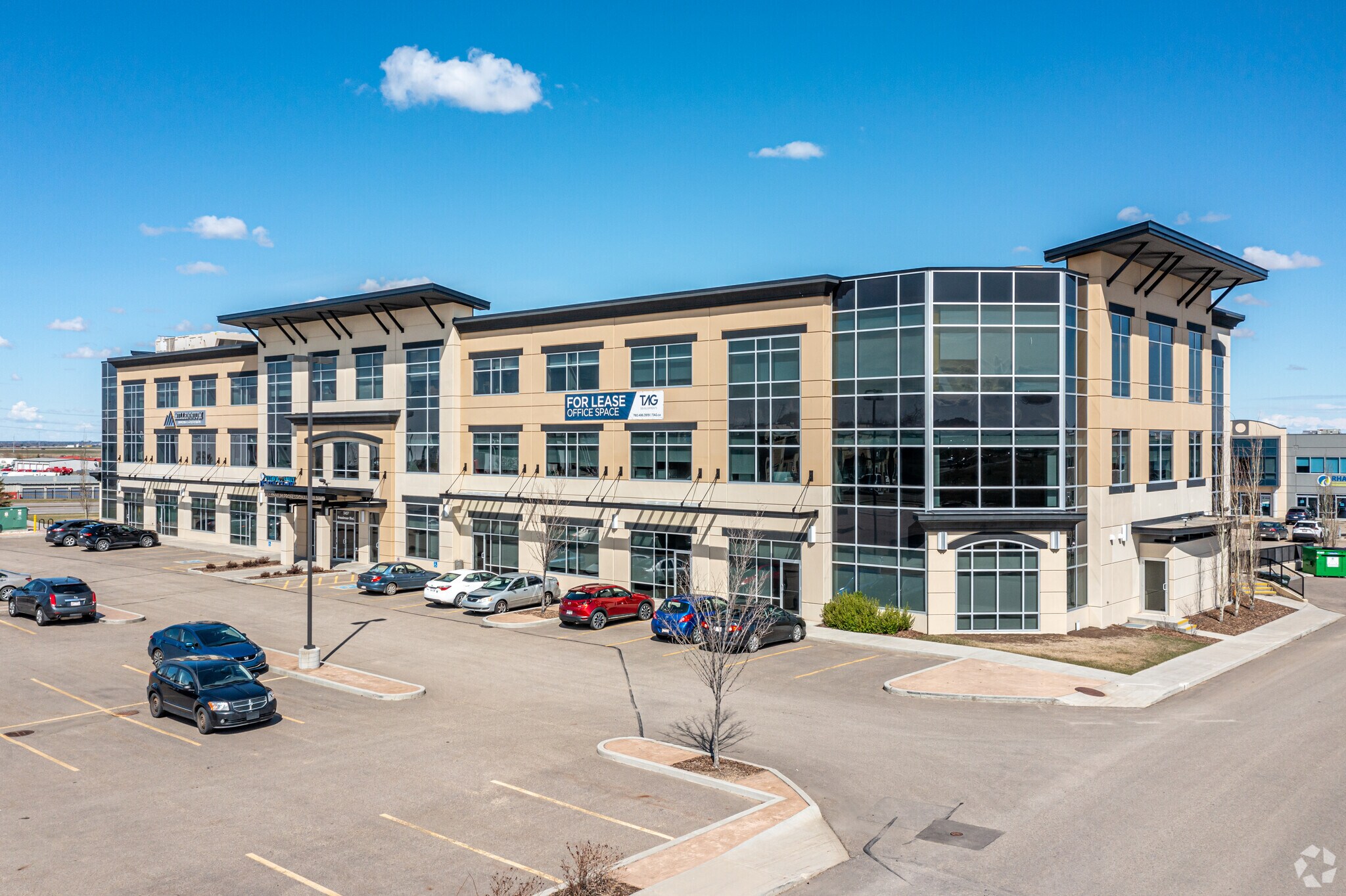 2457 Broadmoor Blvd, Strathcona County, AB for sale Primary Photo- Image 1 of 1