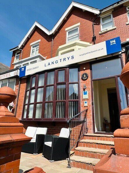 36 King Edward Av, Blackpool à vendre - Photo du bâtiment - Image 2 de 41