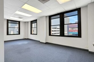 300 W Adams St, Jacksonville, FL for sale Interior Photo- Image 2 of 5