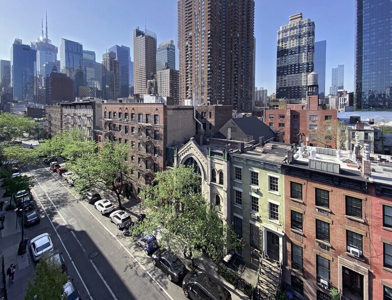 424 W 44th St, New York, NY à vendre - Aérien - Image 3 de 8