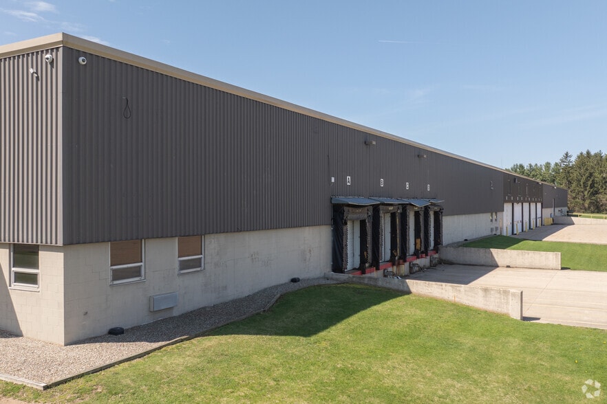 6677 Beatrice Dr, Kalamazoo, MI for lease - Building Photo - Image 2 of 13