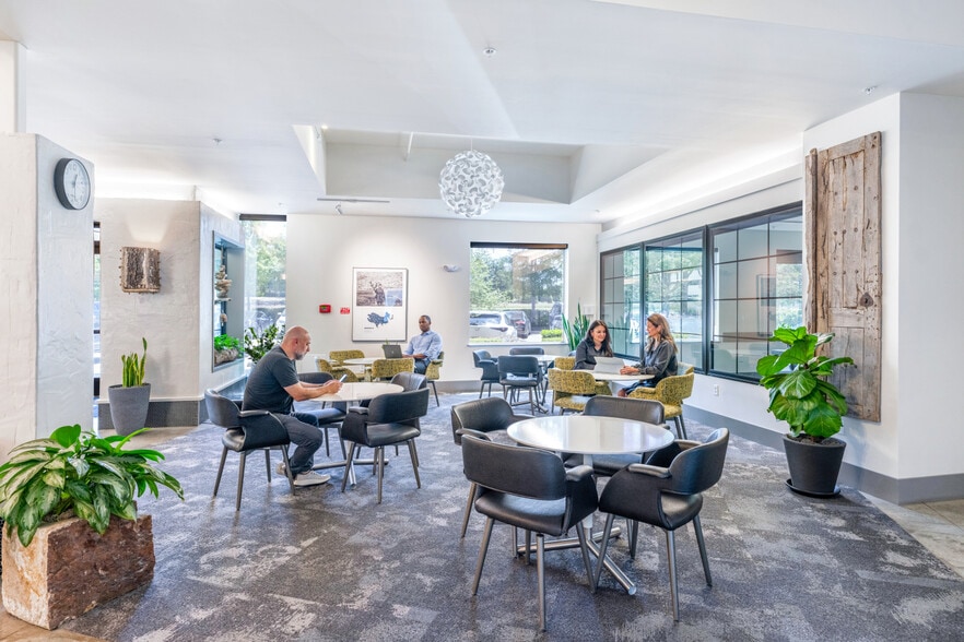 550 S Watters Rd, Allen, TX for lease - Lobby - Image 3 of 18