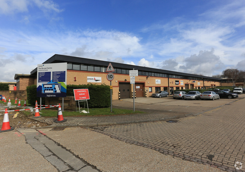 Newton Rd, Crawley for lease - Primary Photo - Image 1 of 2