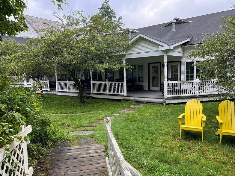 910 Cold Spring Rd, Williamstown, MA à vendre - Photo du bâtiment - Image 3 de 26