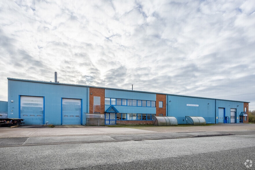 9-10 Telford Dr, Stafford à louer - Photo du bâtiment - Image 3 de 3