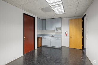 835 Wilshire Blvd, Los Angeles, CA for lease Interior Photo- Image 2 of 3