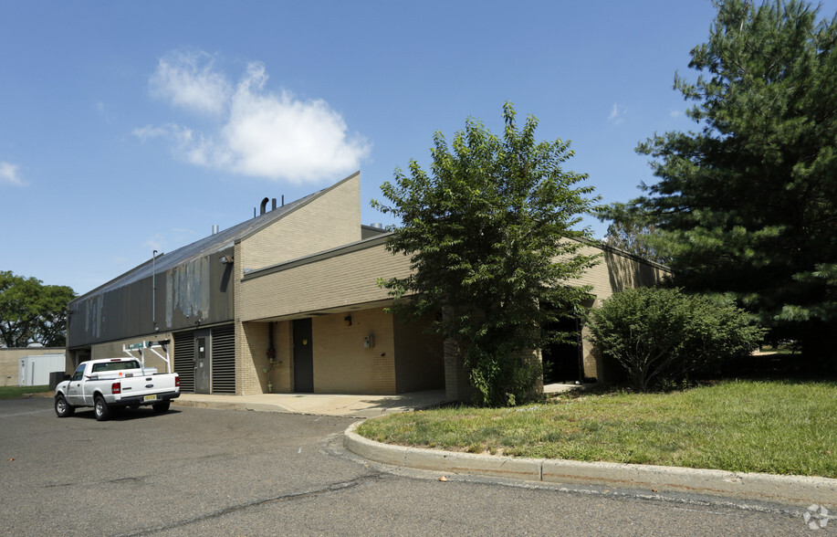 259 Prospect Plains Rd, Cranbury, NJ for lease - Primary Photo - Image 1 of 3